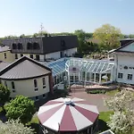 Monika Hotel 4*
