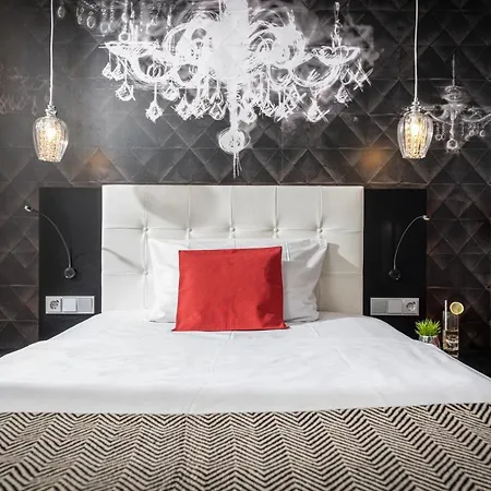 Hotel Monika 4*