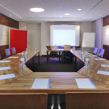 莫妮卡酒店 4* Büttelborn