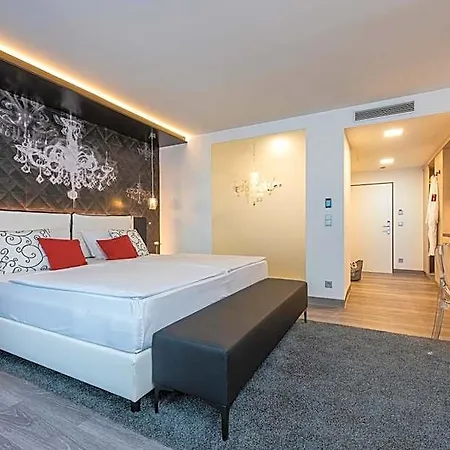 Hotel Monika 4*