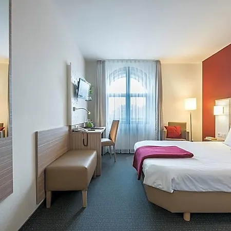 Monika Hotel