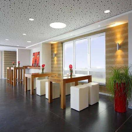 莫妮卡酒店 酒店